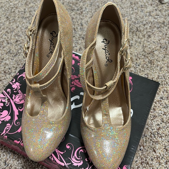 Qupid Shoes - Cupid gold 5.5 heels/ new with box